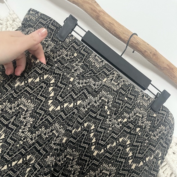 Old Money Boutique Chic Indoor/Outdoor Airy Pants Sz M - Picture 5 of 8